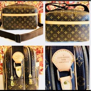 AUTHENTIC Reporter PM Small Shoulder/CROSSBODY BAG